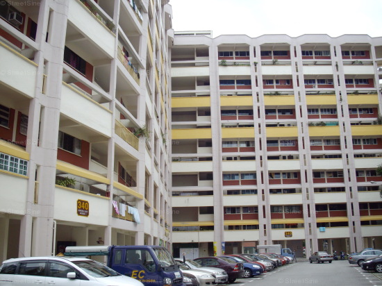 Blk 340 Jurong East Avenue 1 (Jurong East), HDB Executive #169182